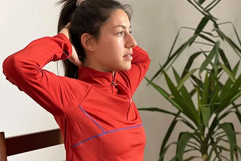 KAKO SE REŠITI BOLA U VRATU I RAMENIMA?